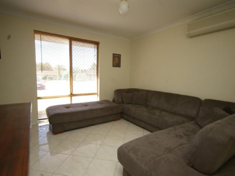 18 Vallack Grove, Mirrabooka WA 6061