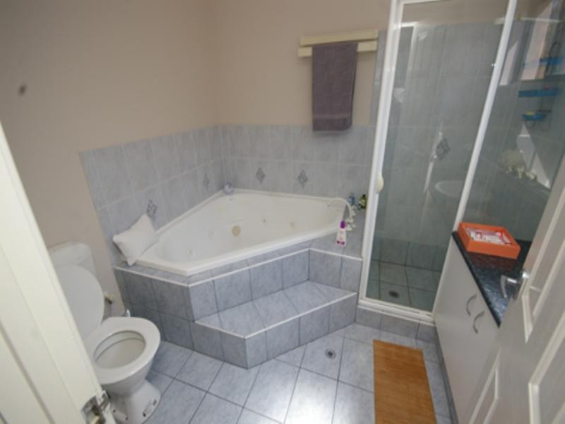 253 Kingsway, Darch WA 6065