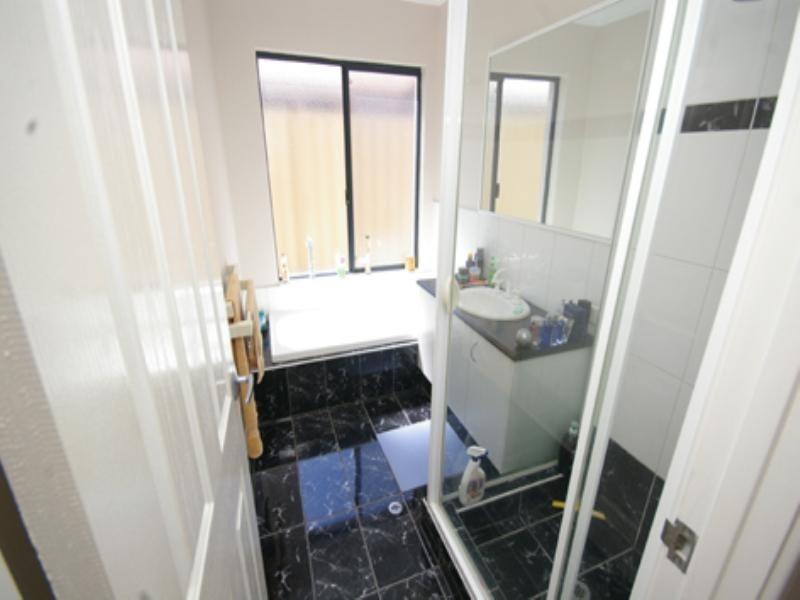 253 Kingsway, Darch WA 6065