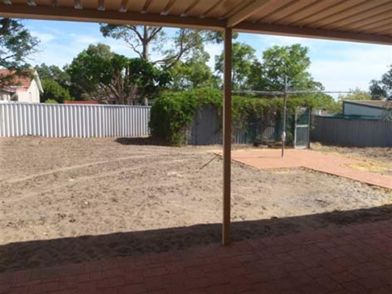 83 Rochester Circle, Balga WA 6061