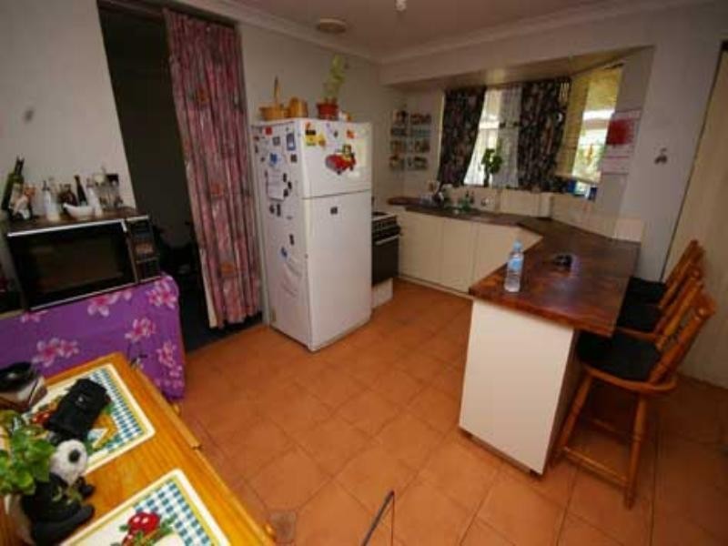 25 Hartland Place, Yanchep WA 6035