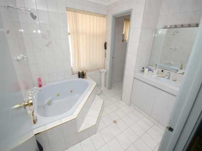 14 Trafalgar Gardens, Marangaroo WA 6064