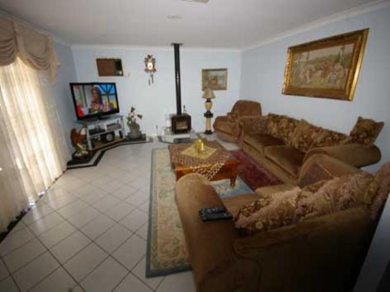 14 Trafalgar Gardens, Marangaroo WA 6064