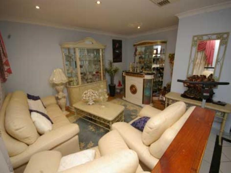 14 Trafalgar Gardens, Marangaroo WA 6064