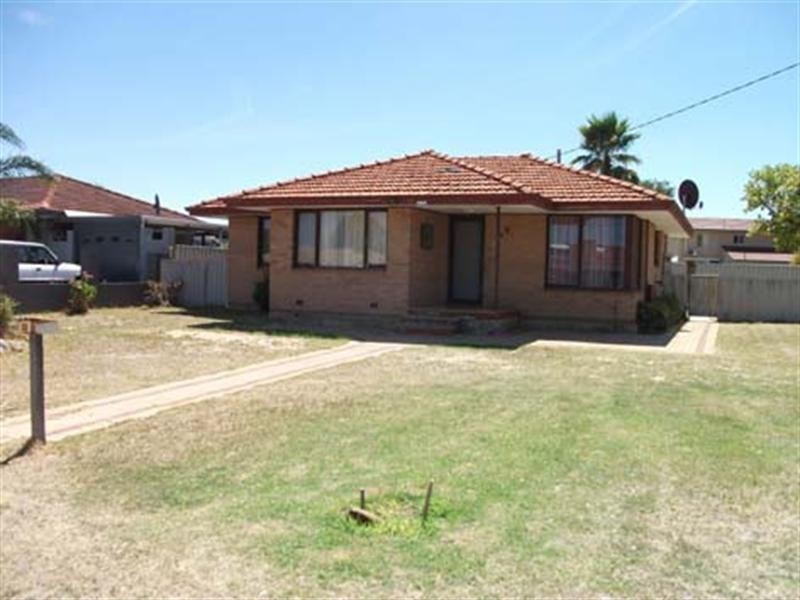 30 Winterton Way, Girrawheen WA 6064