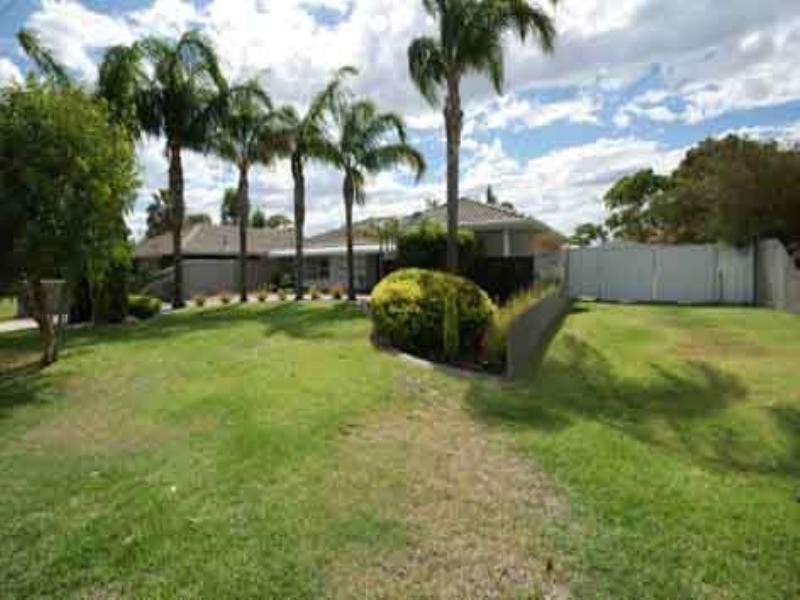 25 Hepburn Way, Balga WA 6061