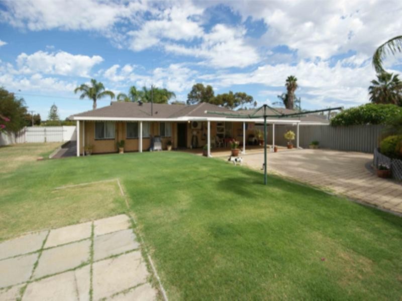 25 Hepburn Way, Balga WA 6061
