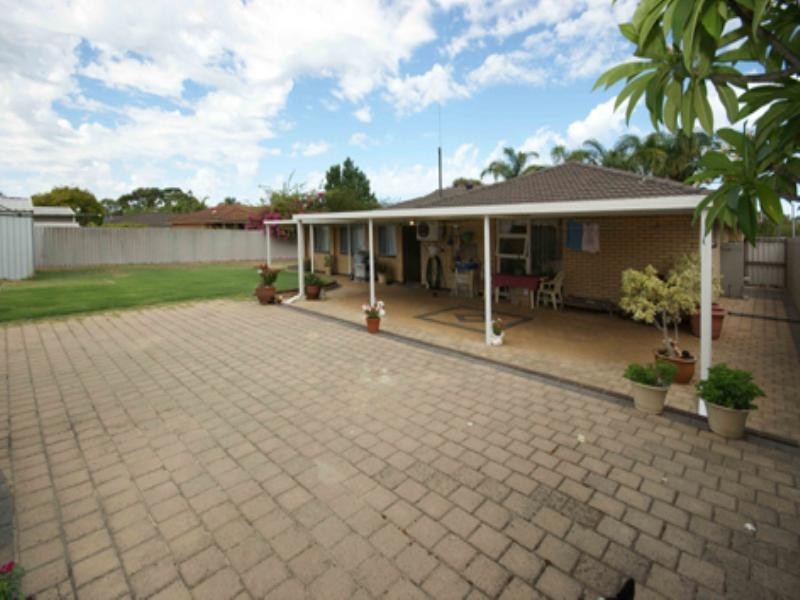 25 Hepburn Way, Balga WA 6061