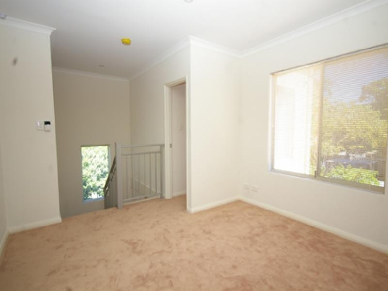 14C Marda Way, Nollamara WA 6061