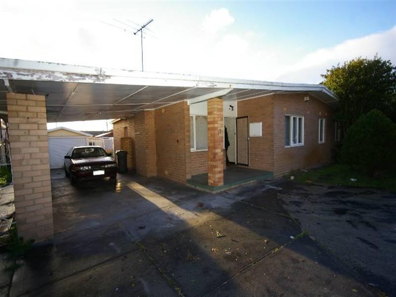 17 Markham Way, Balga WA 6061