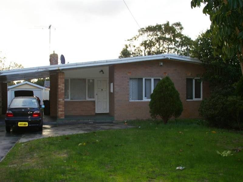 17 Markham Way, Balga WA 6061