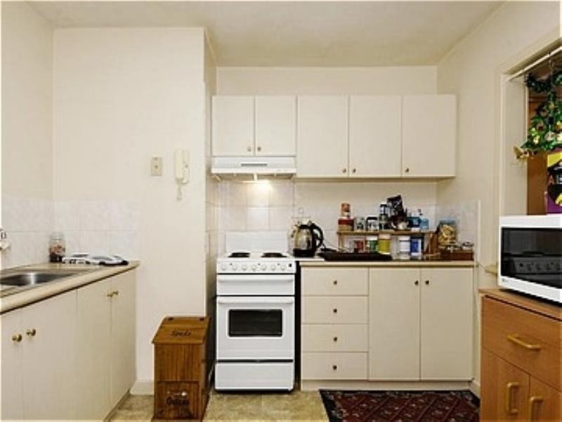 6/4 Canham Way, Orelia WA 6167