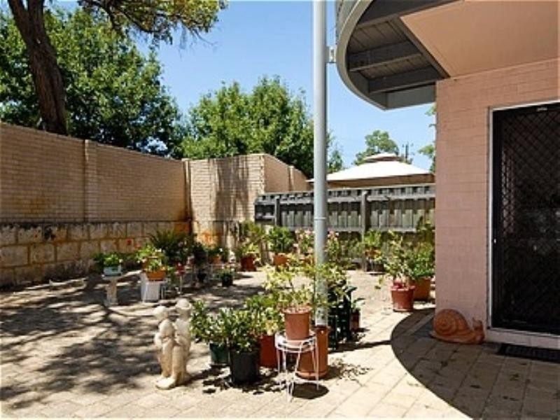 6/4 Canham Way, Orelia WA 6167