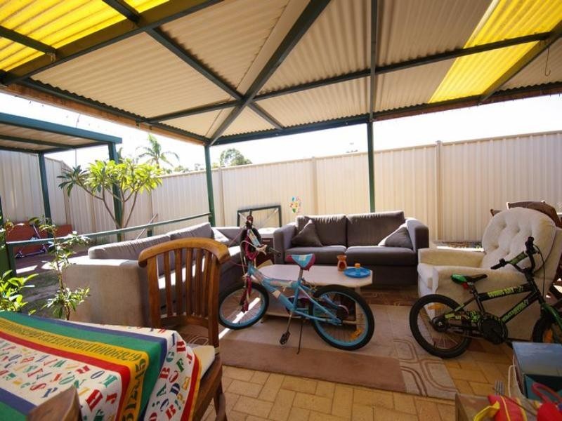 5 Caffrum Green, Mirrabooka WA 6061