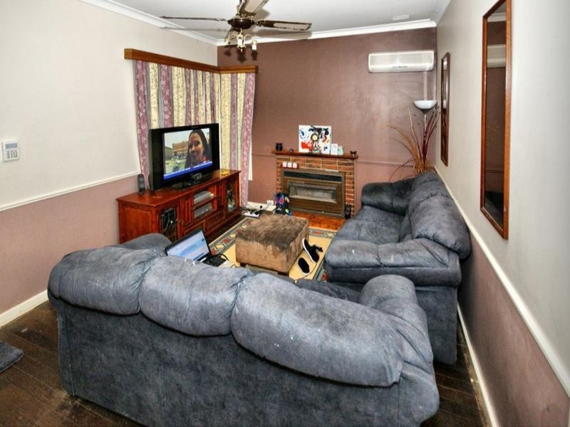 20 Fernhurst Crescent, Balga WA 6061