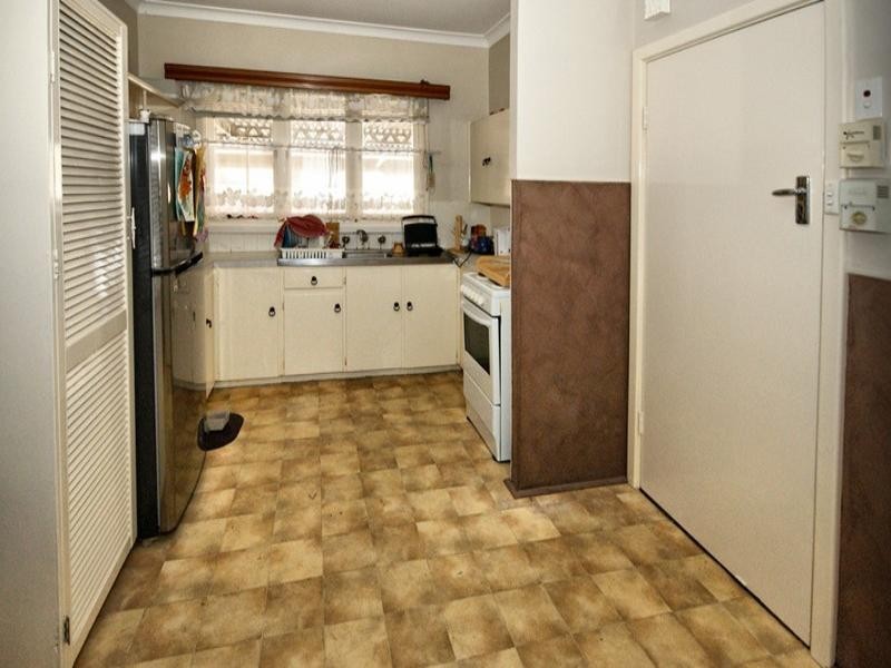 20 Fernhurst Crescent, Balga WA 6061