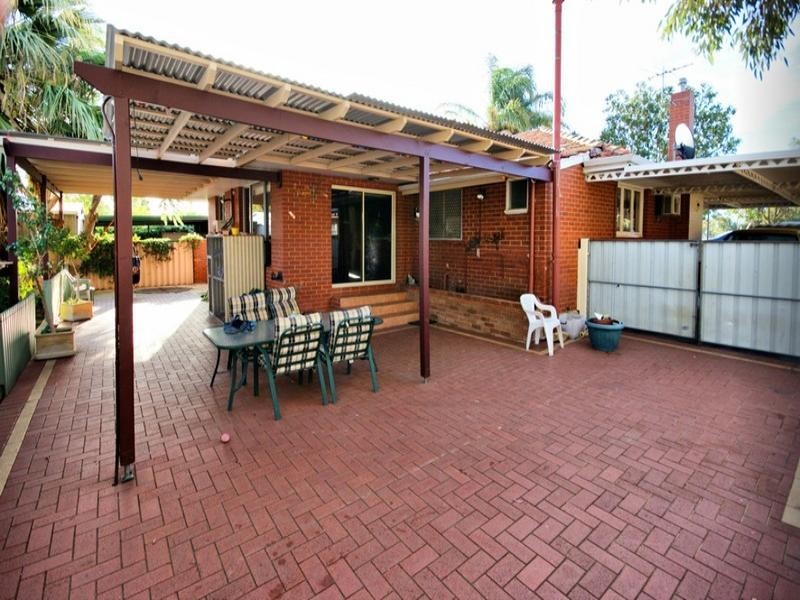 20 Fernhurst Crescent, Balga WA 6061