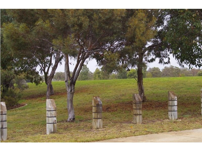 4 Donegal Lane, Alexander Heights WA 6064