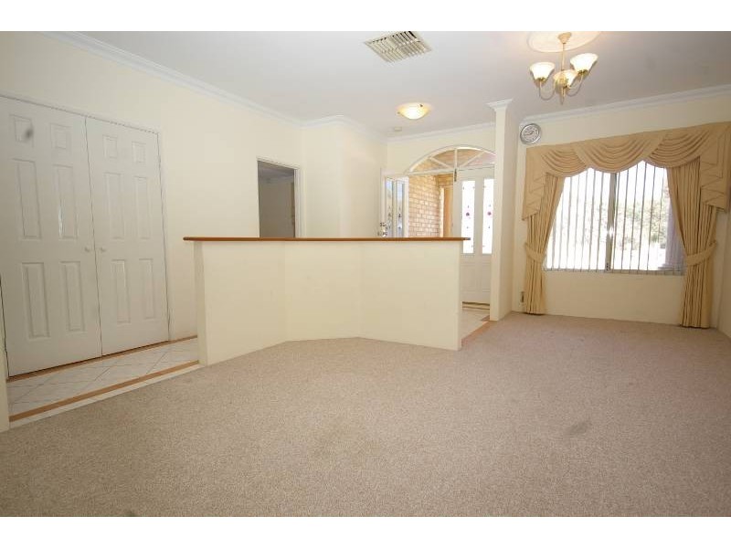 4 Donegal Lane, Alexander Heights WA 6064