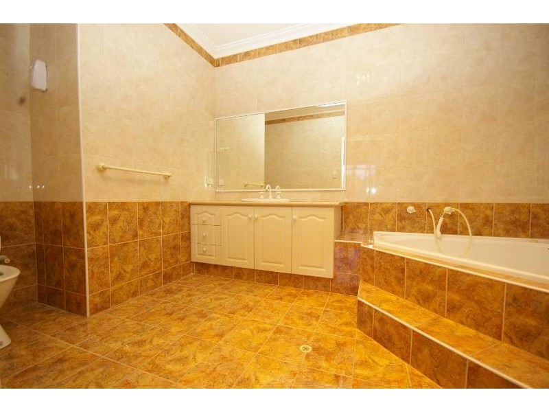 4 Donegal Lane, Alexander Heights WA 6064