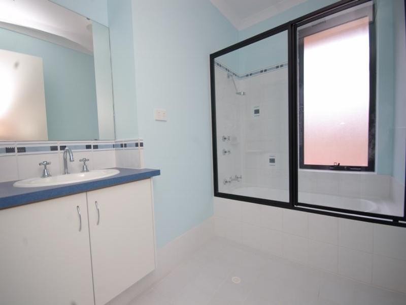 8 Belsar Link, Ellenbrook WA 6069