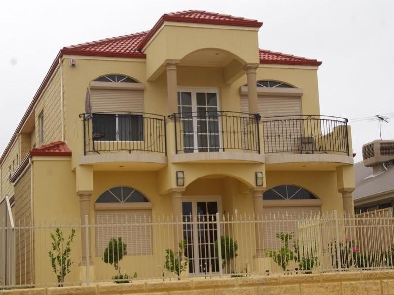 8 Romaine Loop, Darch WA 6065