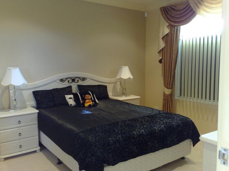 8 Romaine Loop, Darch WA 6065