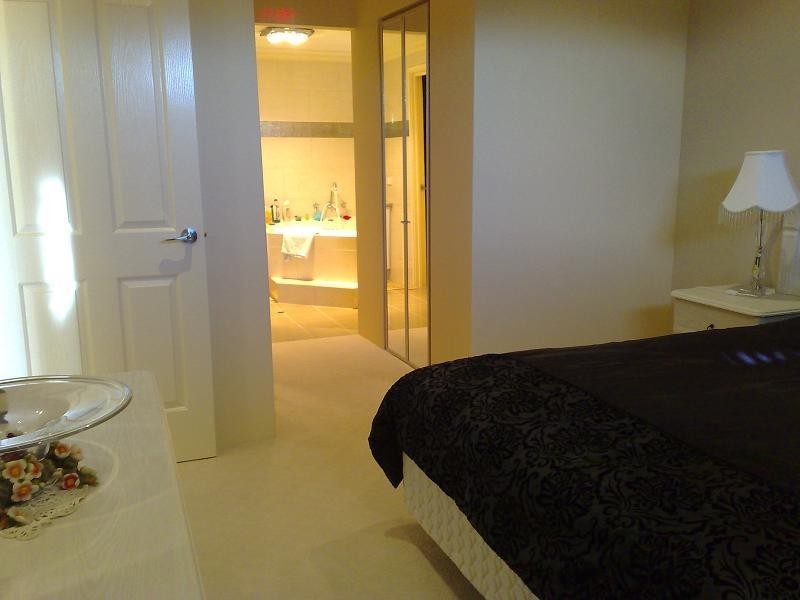 8 Romaine Loop, Darch WA 6065