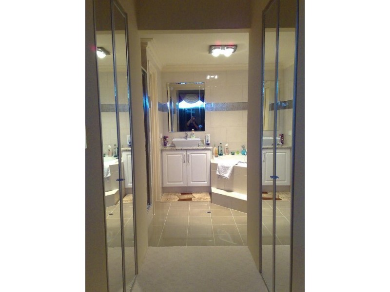 8 Romaine Loop, Darch WA 6065