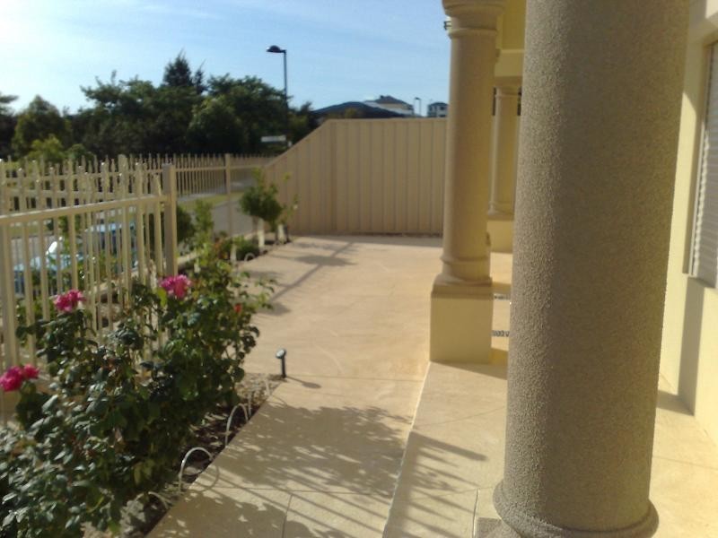 8 Romaine Loop, Darch WA 6065