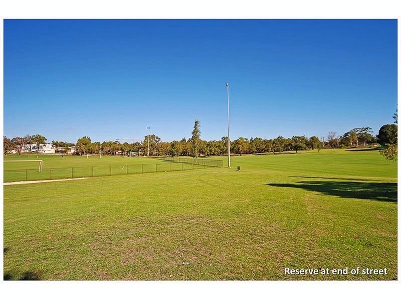 36 Loughton Way, Balga WA 6061