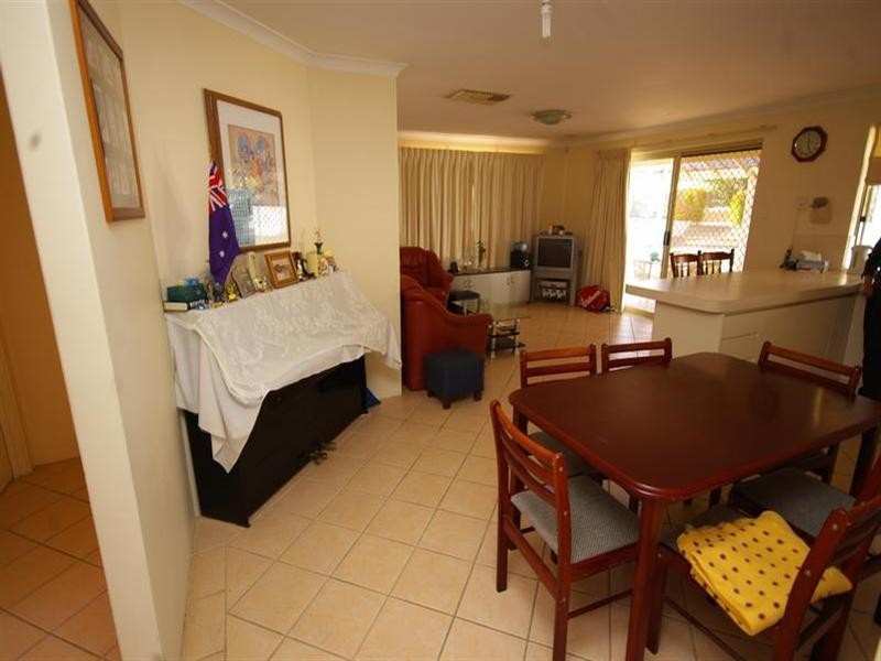 10 Chalice Rise, Mirrabooka WA 6061