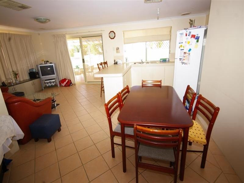 10 Chalice Rise, Mirrabooka WA 6061