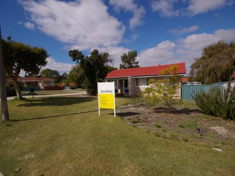 6 Brecknock Way, Girrawheen WA 6064