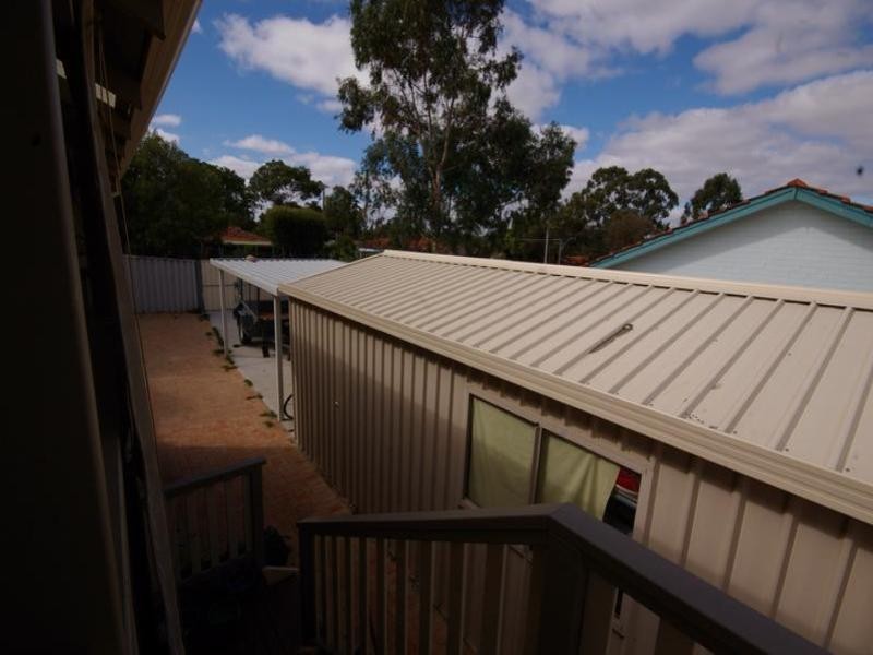 6 Brecknock Way, Girrawheen WA 6064