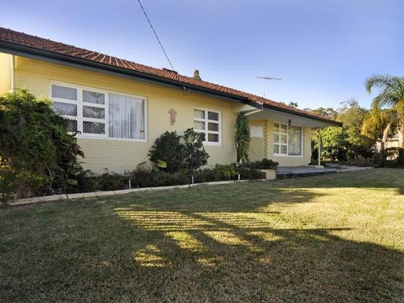 15 Butterick Place, Girrawheen WA 6064