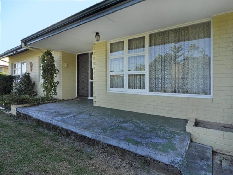 15 Butterick Place, Girrawheen WA 6064