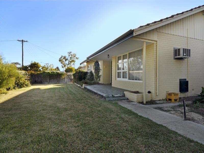 15 Butterick Place, Girrawheen WA 6064