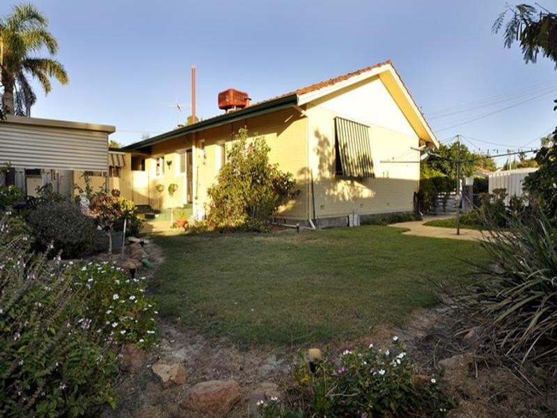 15 Butterick Place, Girrawheen WA 6064