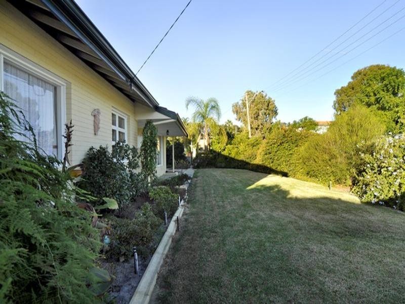 15 Butterick Place, Girrawheen WA 6064