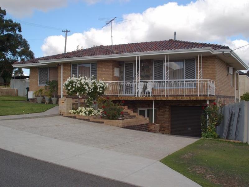 25 Wolya Way, Westminster WA 6061