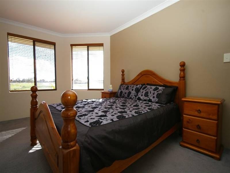 1 Portland Mews, Bennett Springs, Beechboro WA 6063