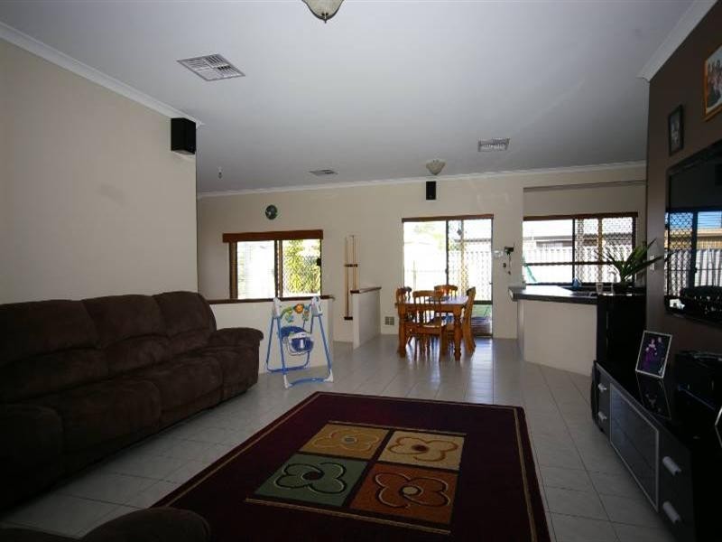 1 Portland Mews, Bennett Springs, Beechboro WA 6063