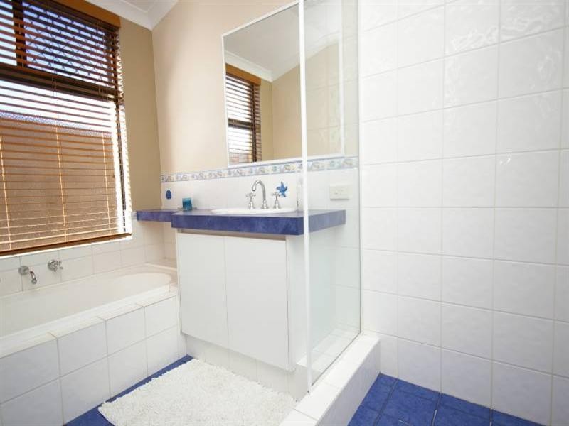 1 Portland Mews, Bennett Springs, Beechboro WA 6063