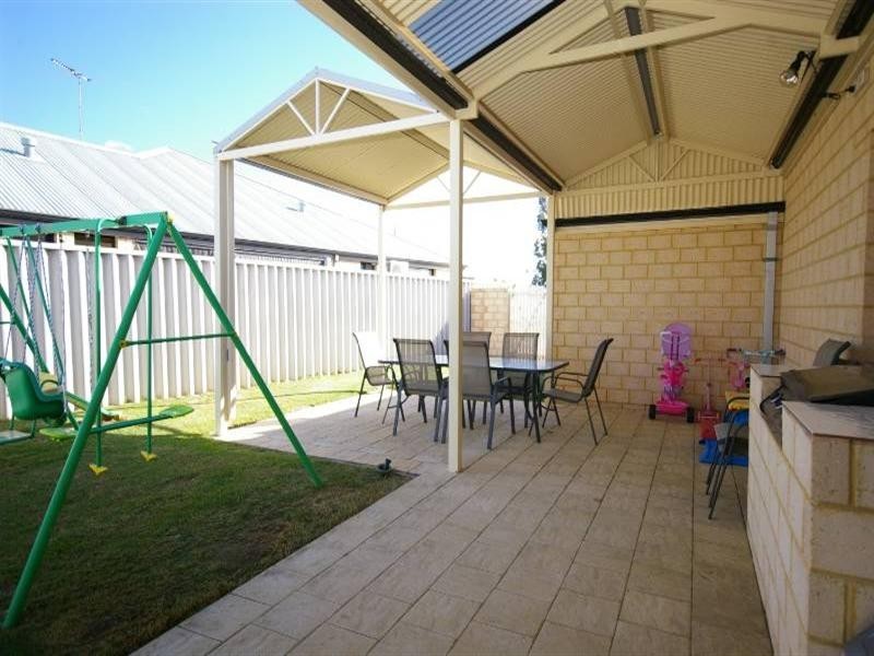 1 Portland Mews, Bennett Springs, Beechboro WA 6063