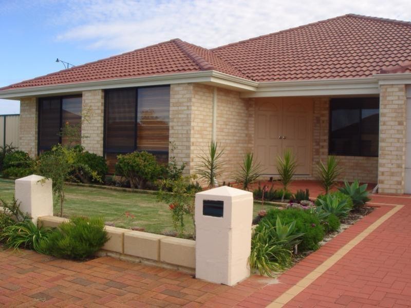 1 Enfield Turn, Carramar WA 6031