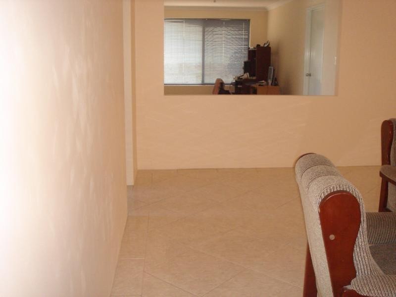 1 Enfield Turn, Carramar WA 6031