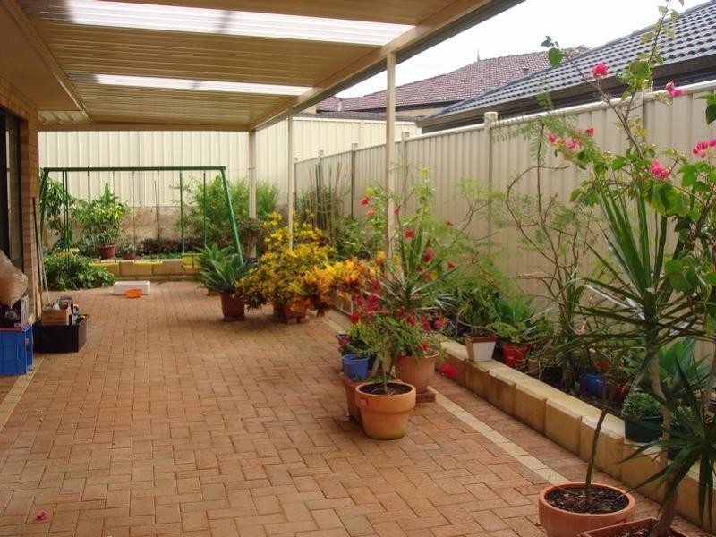 1 Enfield Turn, Carramar WA 6031