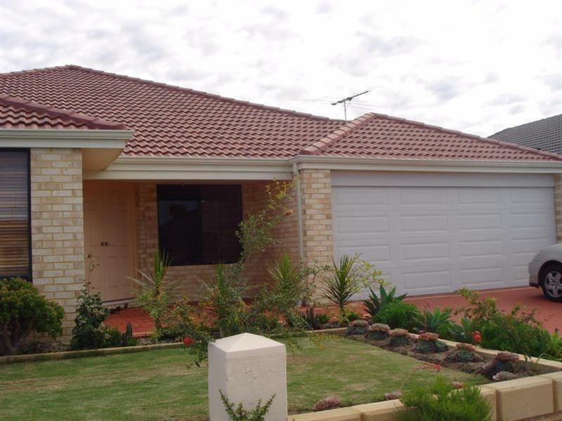 1 Enfield Turn, Carramar WA 6031
