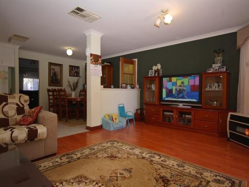 2 Yalgar Place, Lockridge WA 6054